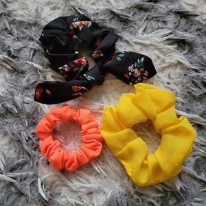 Bundle of 3 scrunchies